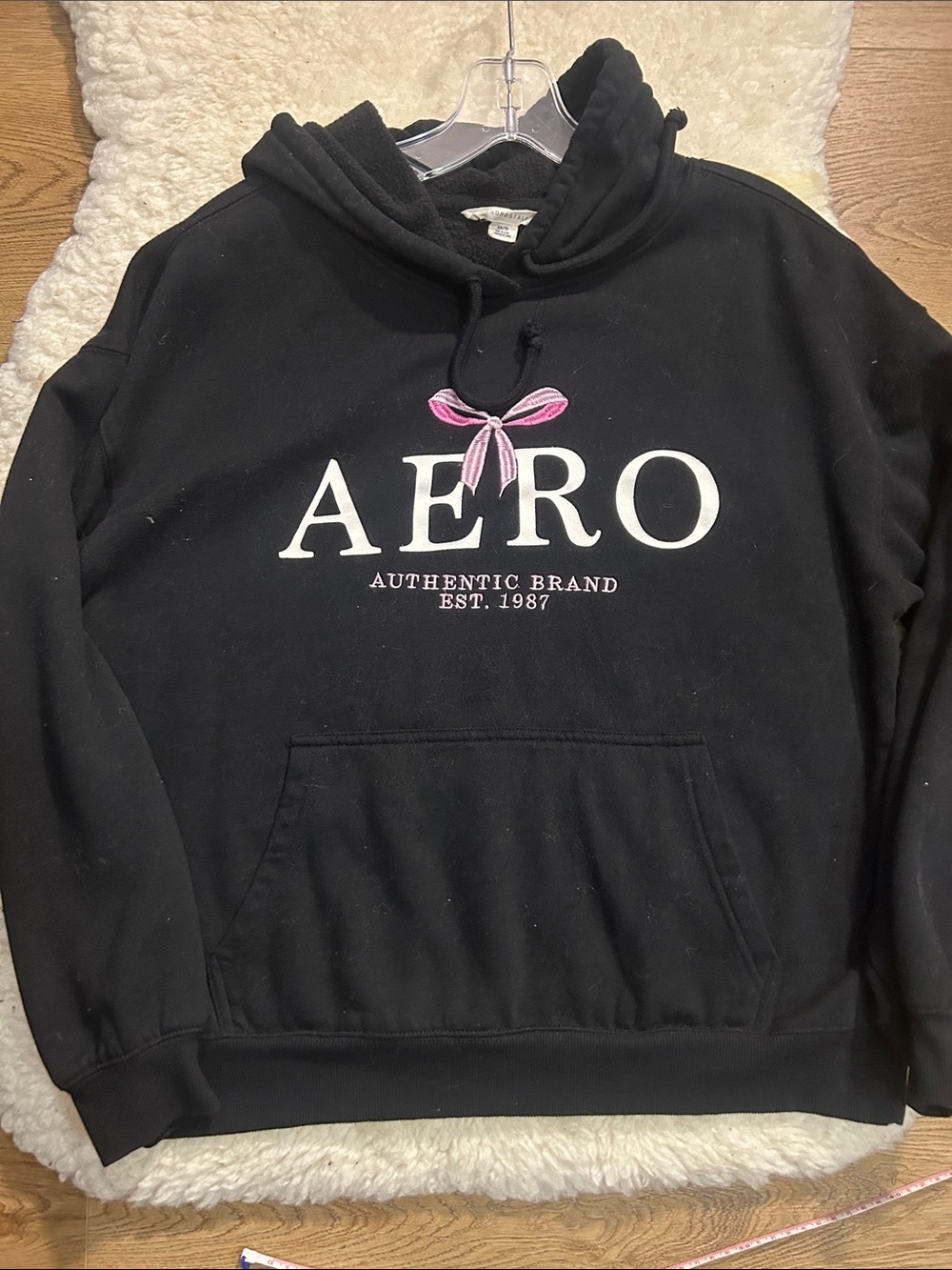 Aero Authentic Brand Black Crewneck Sweatshirt 22” Ptp